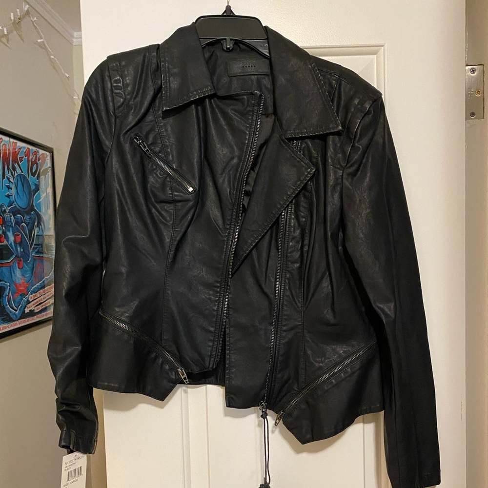 Black leather jacket, NWT, adjustable bottom